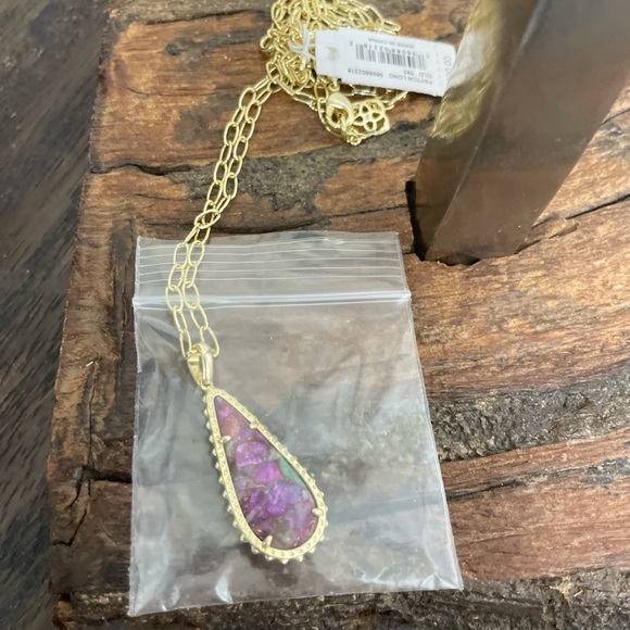NWT Kendra Scott Payton Necklace in Bronze Veined Purple Turquoise Magnesite! - Picture 3 of 3